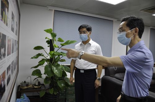 赖泽华走访民进中山市委会机关剪影三.JPG