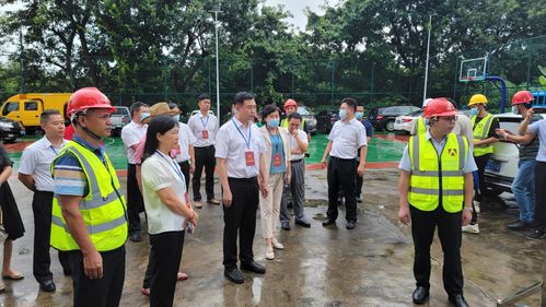 参会代表调研南朗镇下沙村农村污水治理情况现场.jpg