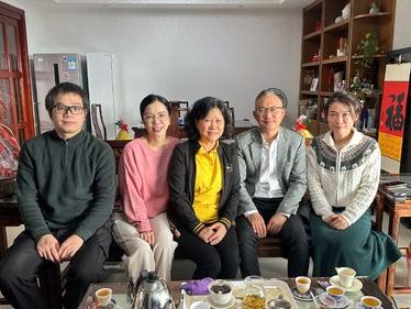 岁寒情暖传关爱